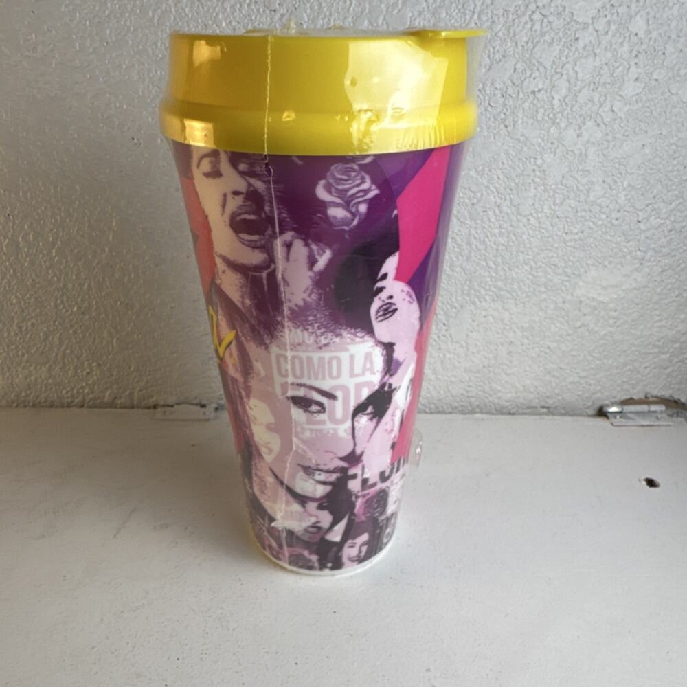 (7027) Whirley DrinkWorks! Selena 25 Years Legend 32oz Plastic Tumbler Purple